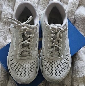 Brooks Ghost 15